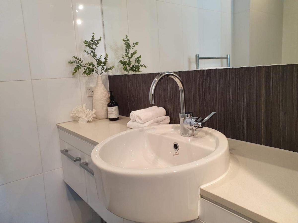 Ferienwohnung Stylish Haven Luxury Interiors In Prime Location Queenstown Exterior foto