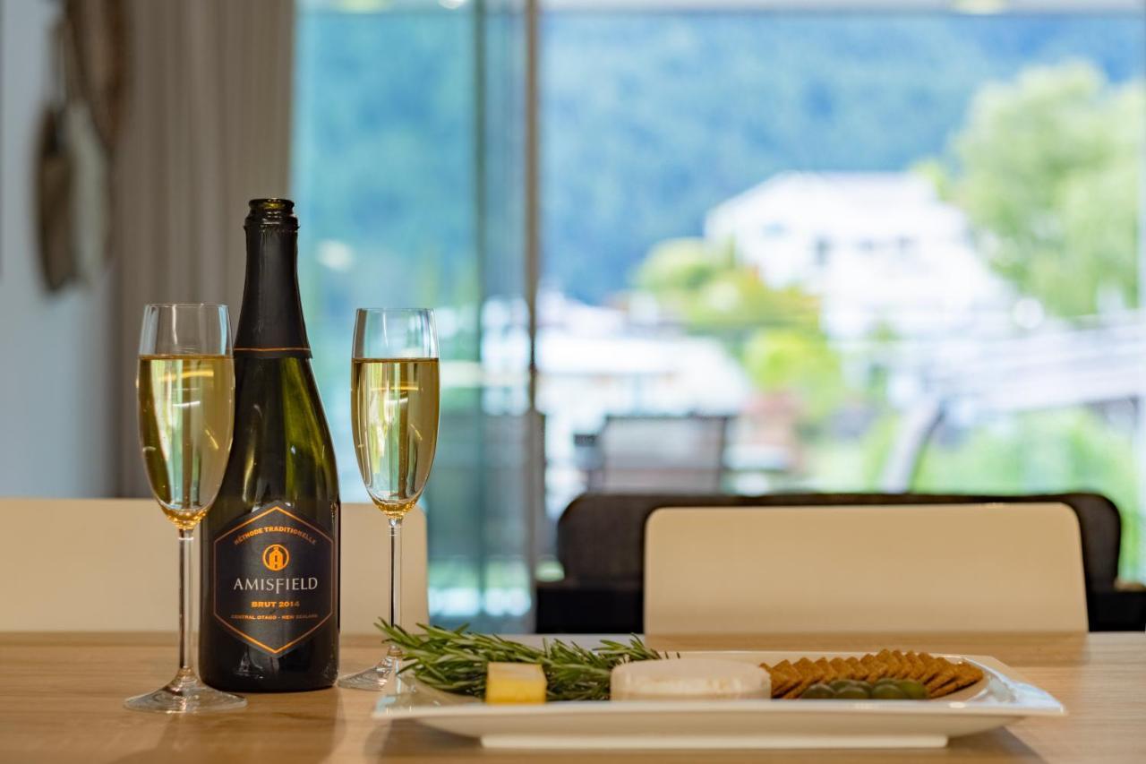 Ferienwohnung Stylish Haven Luxury Interiors In Prime Location Queenstown Exterior foto