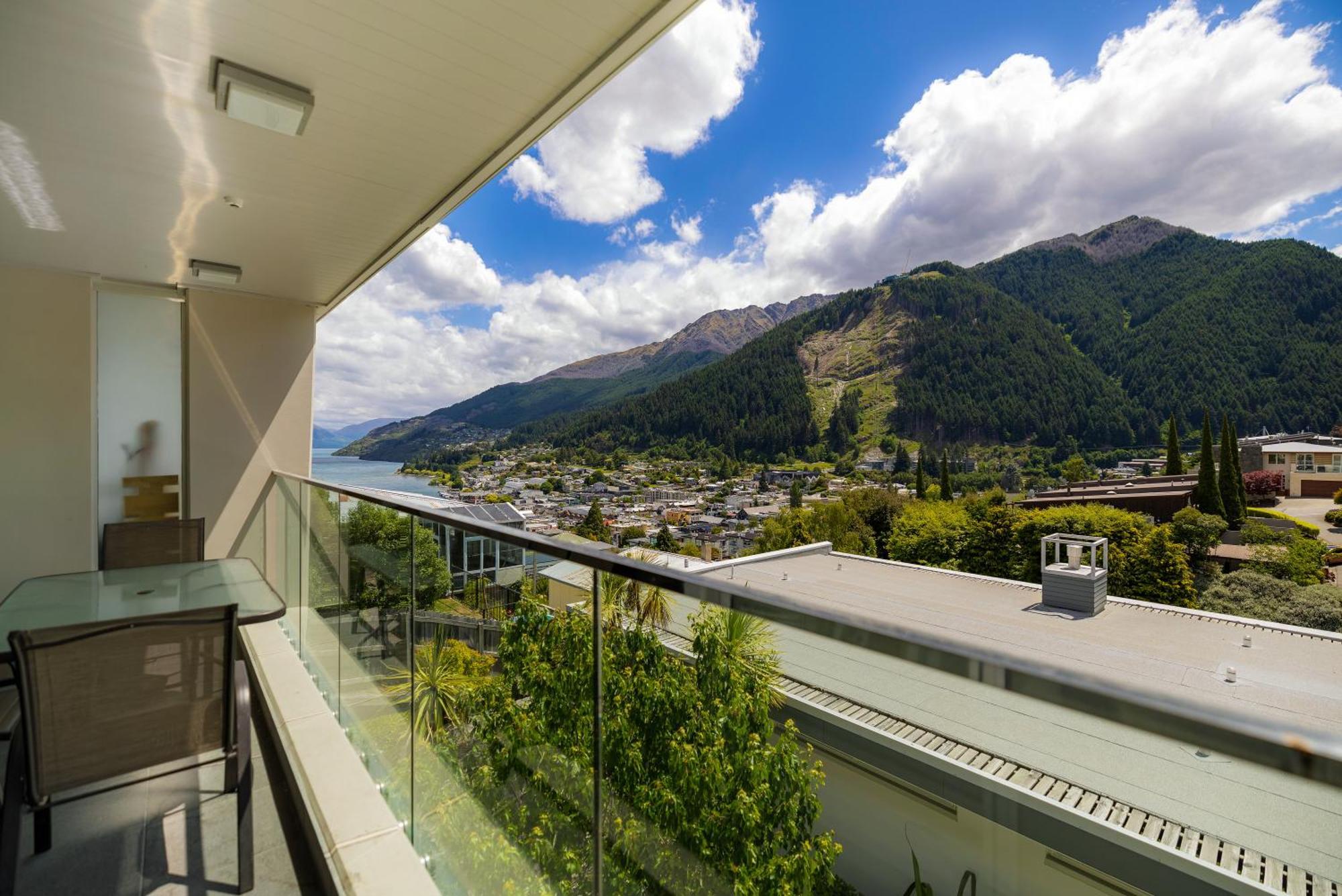 Ferienwohnung Stylish Haven Luxury Interiors In Prime Location Queenstown Exterior foto